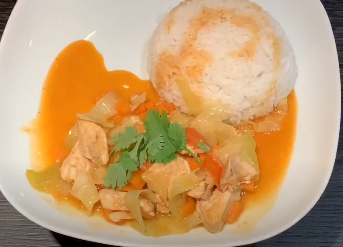 พะแนงไก่กะหล่ำปลี